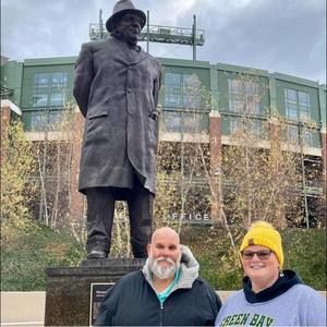 Meet your Posher, Thomas